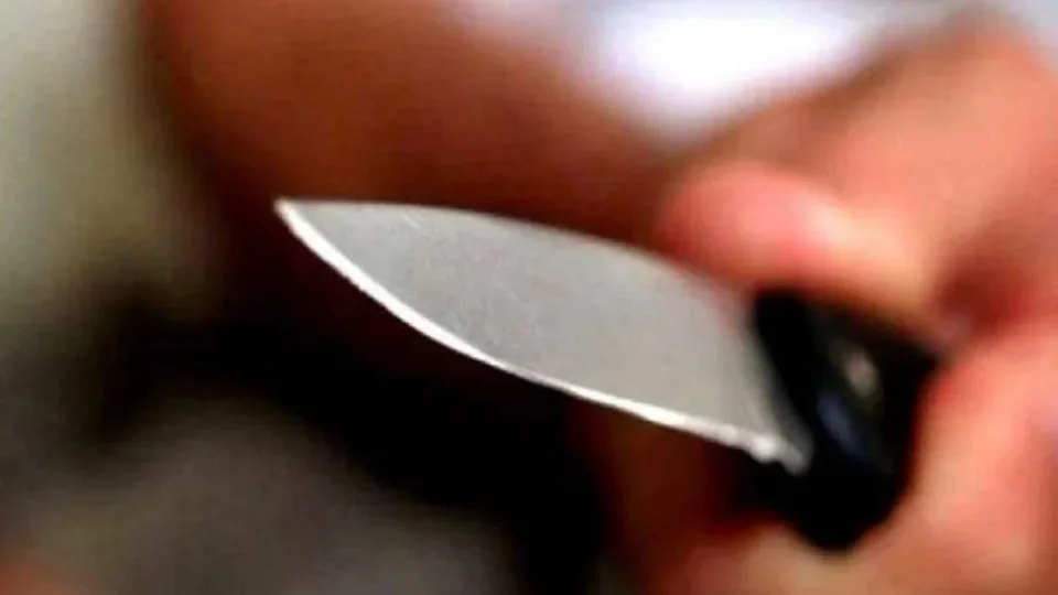 Enfermeira é presa após esfaquear namorado para fazer sexo ‘diferente’ em MG