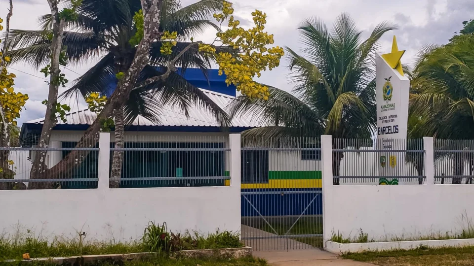 Polícia prende avô condenado a 20 anos de prisão por estuprar neta no AM