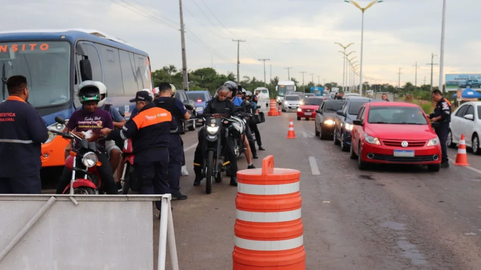 Feriadão de Carnaval: Detran-AM orienta condutores que irão pegar estrada
