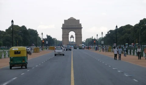 Polícia prende 2,1 mil homens por casamento ilegal com menores na Índia