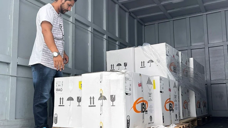 AM recebe mais 64,8 mil doses de vacina bivalente contra Covid-19