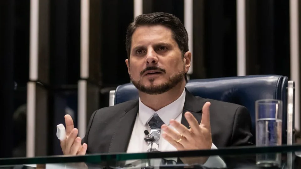 Em depoimento, Marcos do Val afirma que Bolsonaro não o coagiu