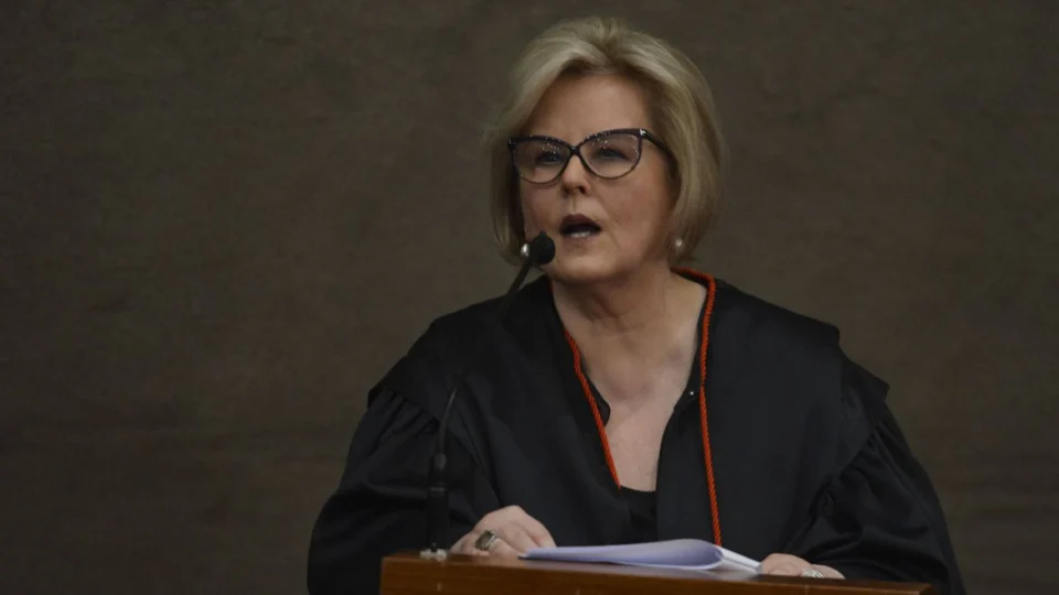 Vaga de Rosa Weber no STF pode não ficar com outra mulher, dizem aliados de Lula