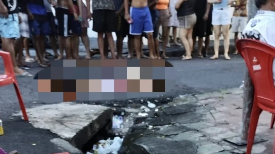 Adolescente é morto a tiros após partida de futebol em Manaus
