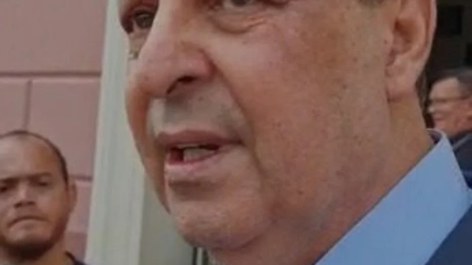 ‘Em qualquer canto desse estado, Amazonino deixou sua marca’, diz Omar Aziz