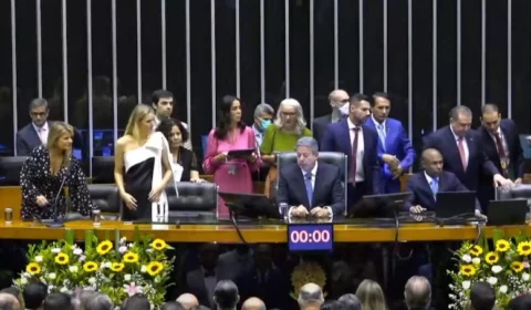 VÍDEO: Deputados federais tomam posse na Câmara Federal