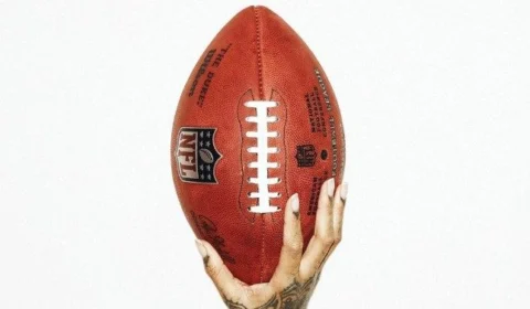 Rihanna promete cantar sucessos em 13 minutos no show do Super Bowl