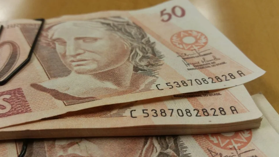 Taxa Selic deve se manter alta nos próximos meses; confira impactos