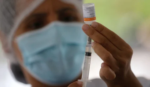 Ministério da Saúde antecipa vacinação contra Covid-19 para povo Yanomami