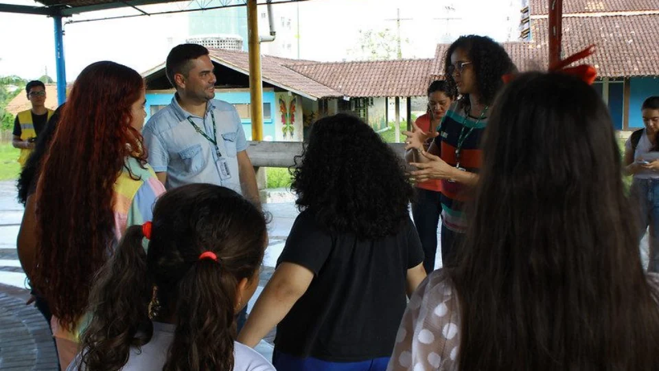 Escola Humanizada: projeto realiza ações para crianças e adolescentes em Manaus