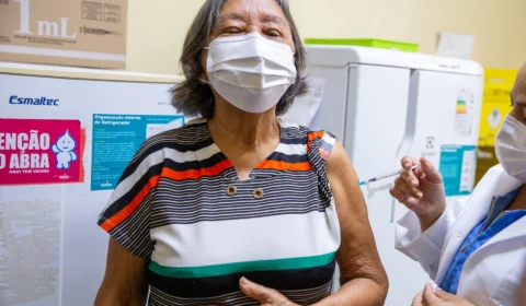 Covid-19: Manaus conta com 75 pontos de vacinação nesta terça