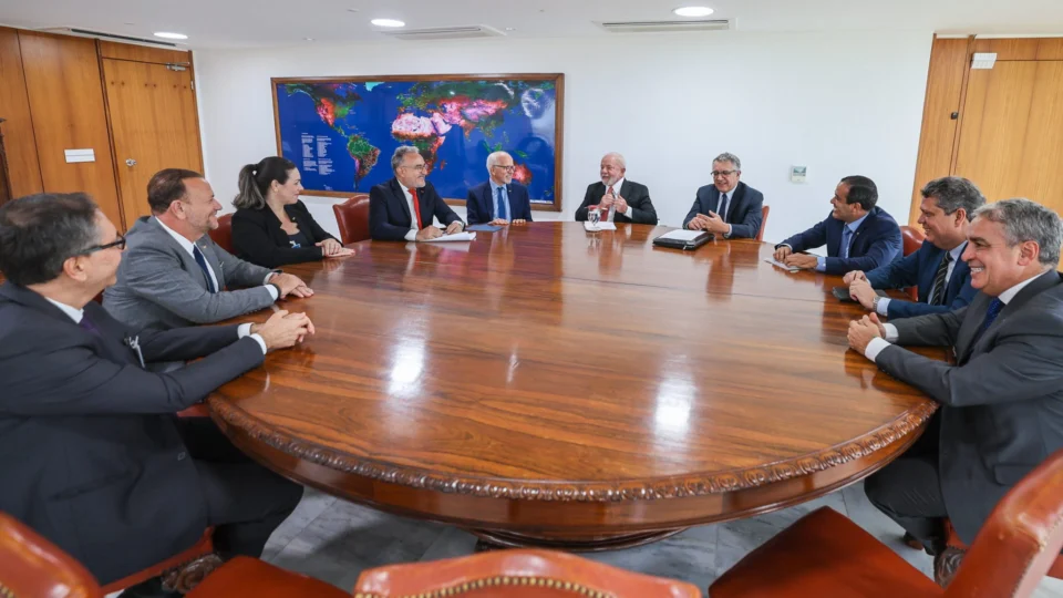 Reforma tributária: prefeitos querem participar de debate em Brasília