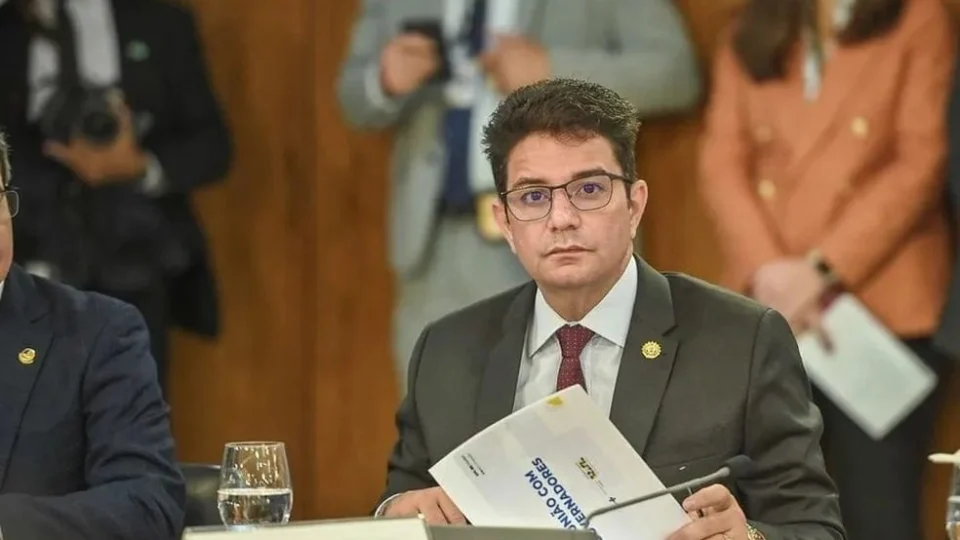 PF faz operação contra lavagem de dinheiro que investiga governador do Acre