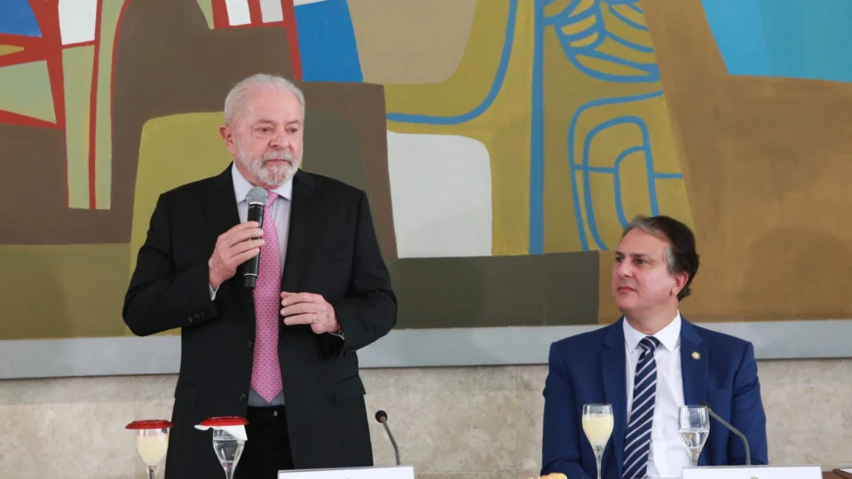 Ministro da Educação fará debate para nova proposta do ensino médio, diz Lula
