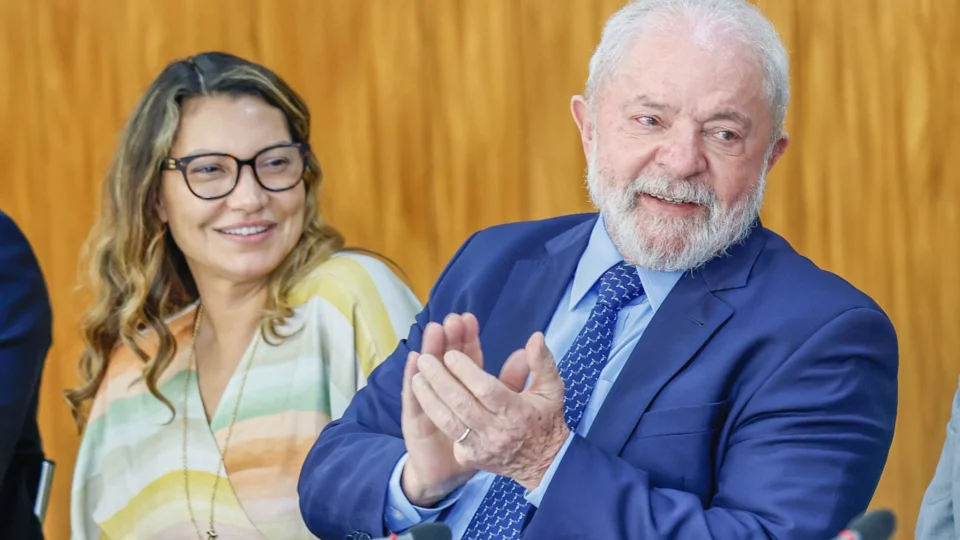 Lula nega ter igualado responsabilidade de Rússia e Ucrânia na guerra