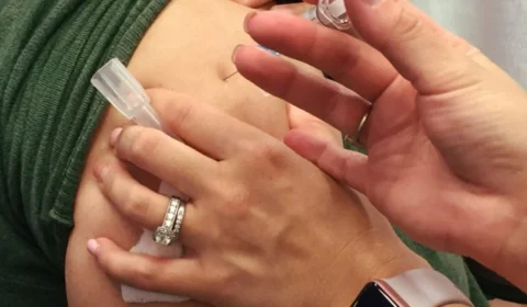 Vacina contra gripe diminui risco de infarto, revela pesquisa