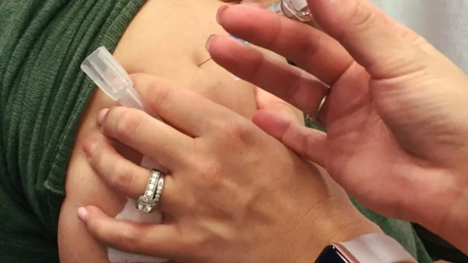 Vacina contra gripe diminui risco de infarto, revela pesquisa