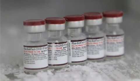 Covid-19: Amazonas recebe 36 mil doses da vacina contra a doença para bebês