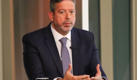 Processo inflacionário custa mais caro que aumento dos juros, alerta Lira