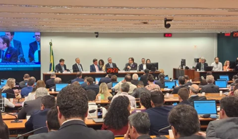 Parlamentares do AM questionam secretário da Reforma Tributária sobre ZFM
