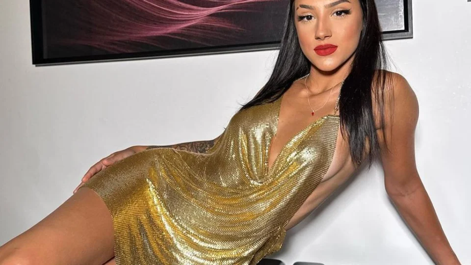 VÍDEO: Bia Miranda, neta de Gretchen, confirma fim do noivado e acusa ex de roubo