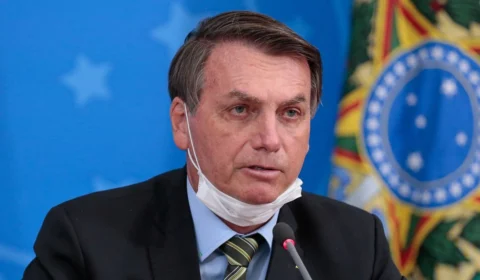 Bolsonaro deve manter versão de que não se vacinou contra Covid-19