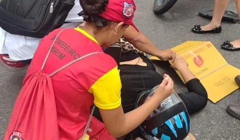 Bombeira mirim presta socorro à vítima de acidente de trânsito em Manaus