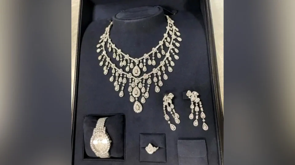 FBI vai colaborar em investigação da PF no caso das joias de Bolsonaro