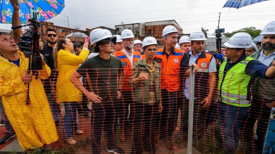 Chuva em Manaus: ministros da Integração e Meio Ambiente visitam áreas afetadas