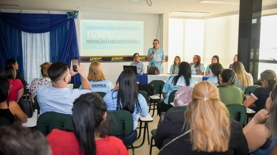 Ação de saúde de combate à tuberculose é realizada em Tefé, no Amazonas