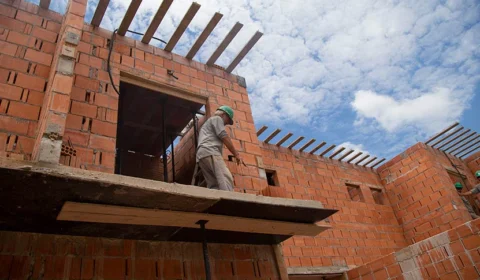 IBGE: custos da construção sobem 1,46% em fevereiro, no Amazonas