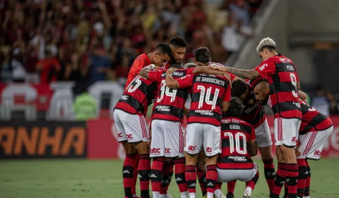 Com golaço de Arrascaeta, Flamengo vence Vasco por 3 a 2 no Maracanã