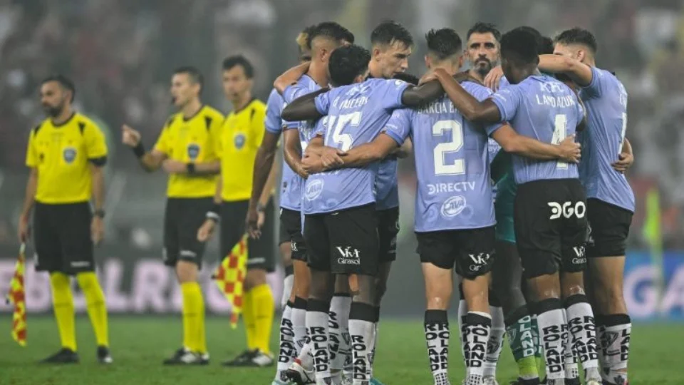 Flamengo é superado nos pênaltis e Independiente Del Valle vence Recopa 2023