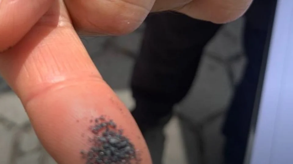 Contêineres com mil toneladas de minério suspeitos são retidos em Manaus