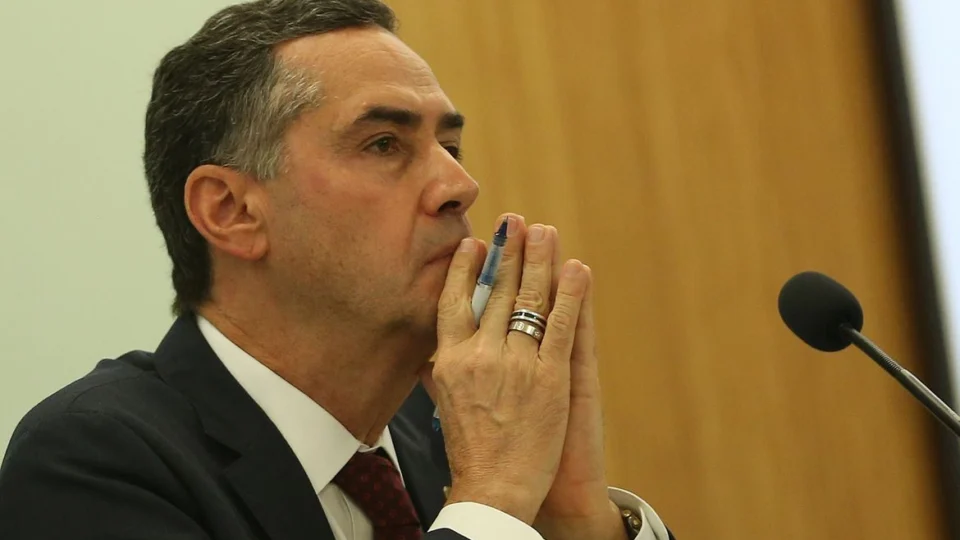 Barroso confirma presença em evento sobre atos de 8 de janeiro