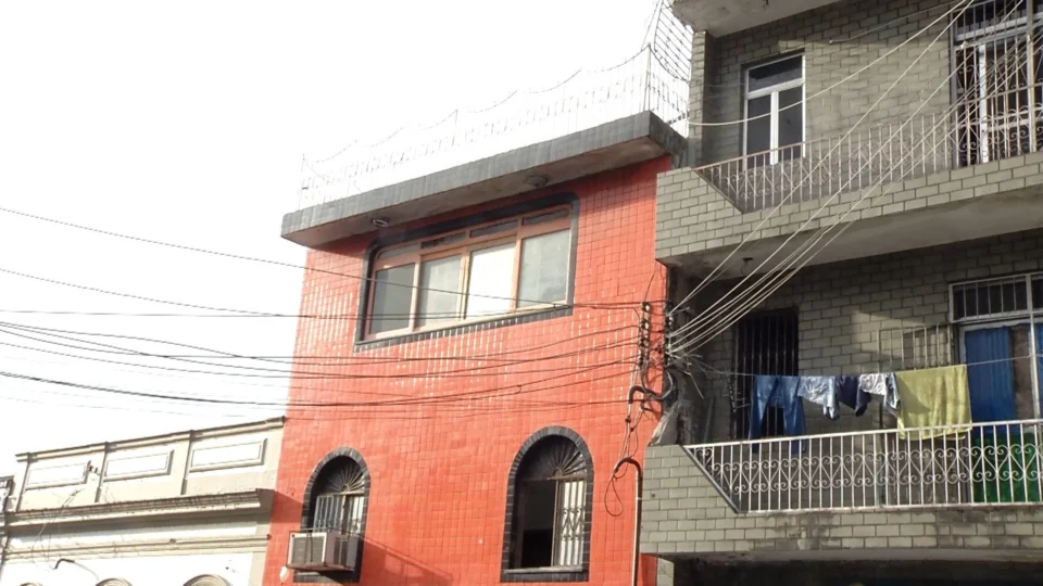 VÍDEO: mulher venezuelana sofre tentativa de homicídio no Centro de Manaus