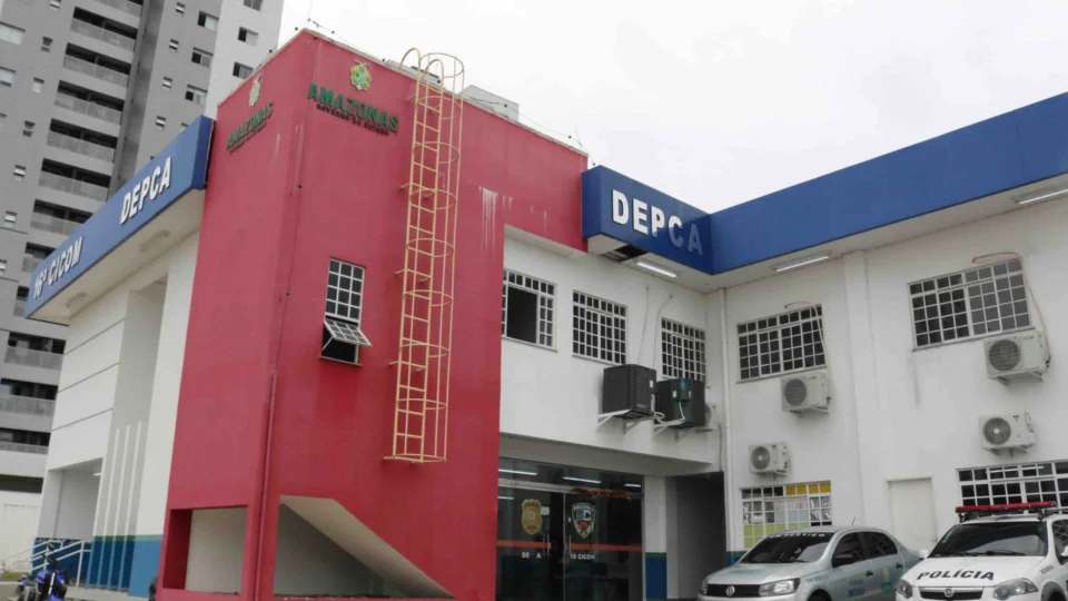 Pastor é preso após estuprar enteada de 14 anos no Sta. Etelvina, em Manaus