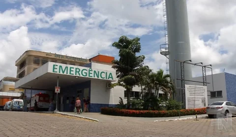 VÍDEO: polícia encontra suspeito baleado e amarrado na Zona Leste de Manaus