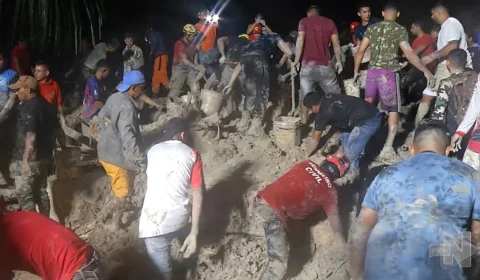 VÍDEO: deslizamento causa morte de oito pessoas na Zona Leste de Manaus