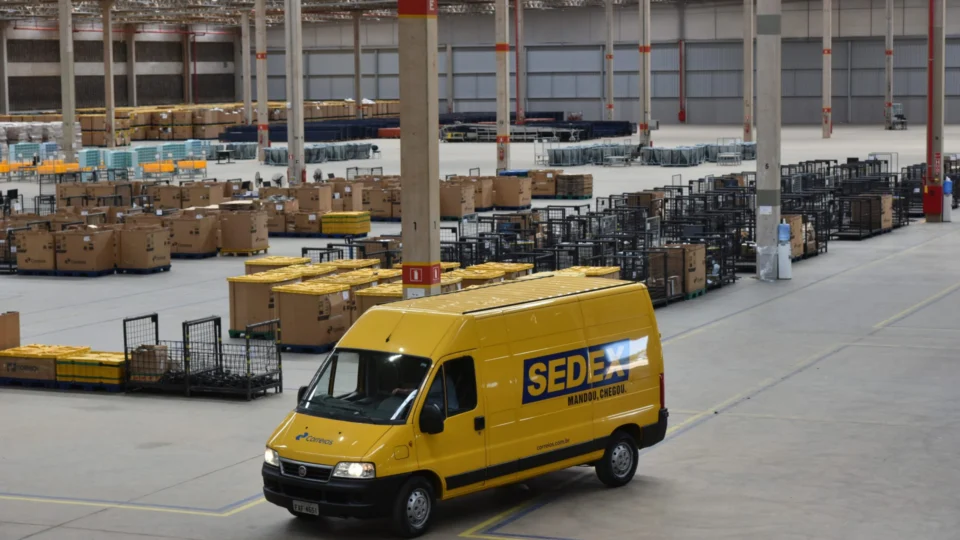 Dia do Trabalhador: Correios divulga horário de funcionamento no feriado