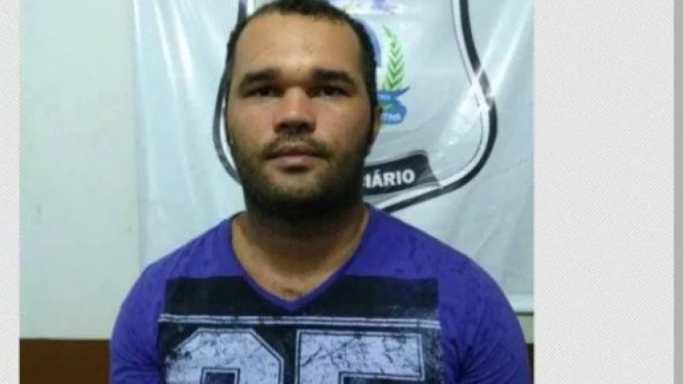 Homem é morto a tiros por encapuzados, na porta de casa, em Araguaína-TO