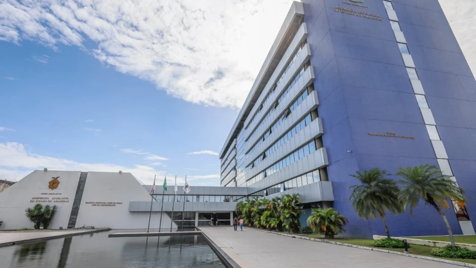 Aleam aprova reforma que cria 3 secretarias e 92 cargos comissionados no AM