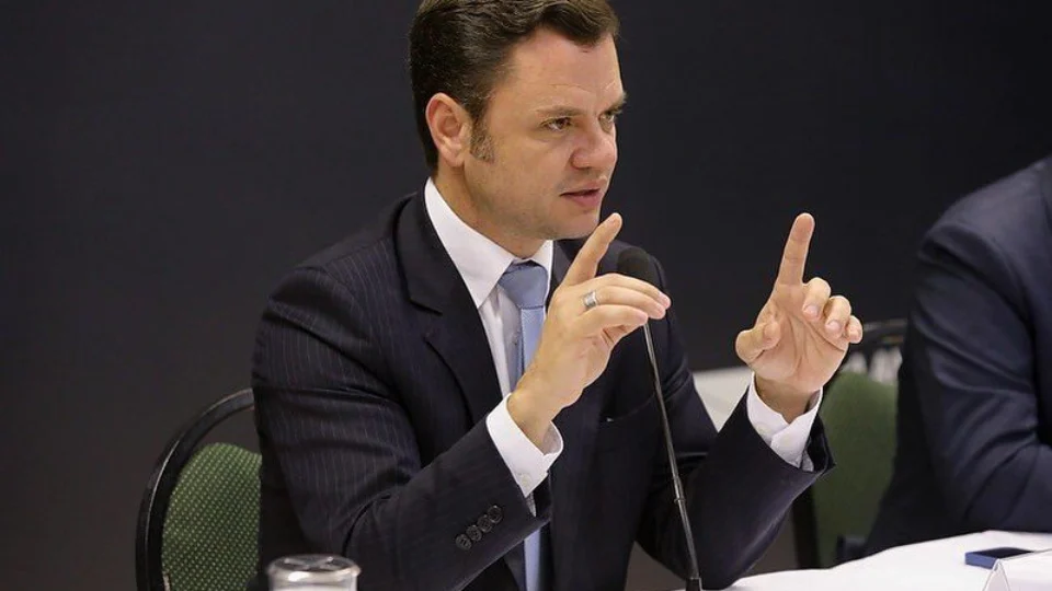 Torres deve repetir em CPI do DF a mesma estratégia usada na CMPI