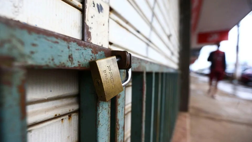 Em 2022, mais de 1,6 milhão de empresas encerraram atividades