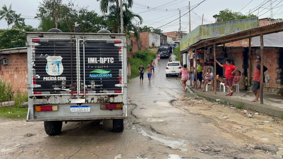 Homem é executado com mais de 20 tiros e outro fica ferido em Manaus