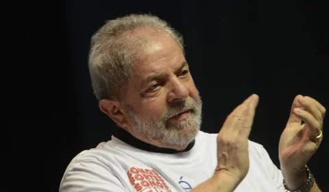 Genial/Quaest: aprovação do governo Lula cai 4% e desaprovação sobe em abril