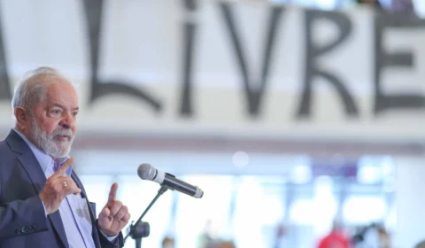 Ipec: aos 100 dias de governo, Lula é aprovado por 39% e reprovado por 26%