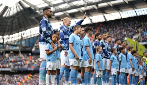 Manchester City vence Leicester e joga pressão no líder Arsenal