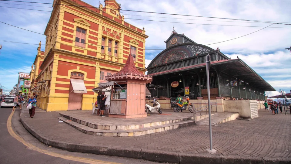 Acusado de atear fogo em lotérica de Manaus passa por júri popular; relembre