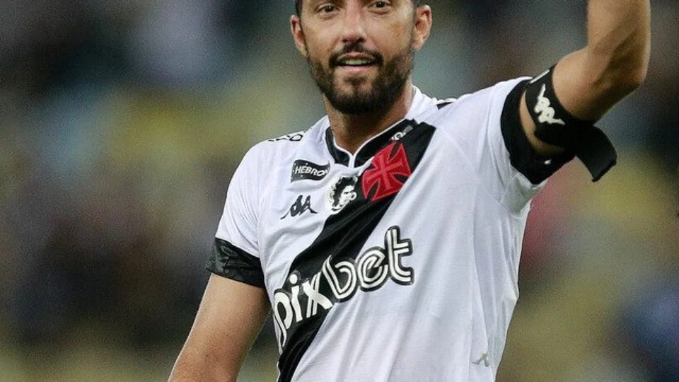 Nenê é liberado pelo Vasco e anuncia aposentadoria no fim do ano